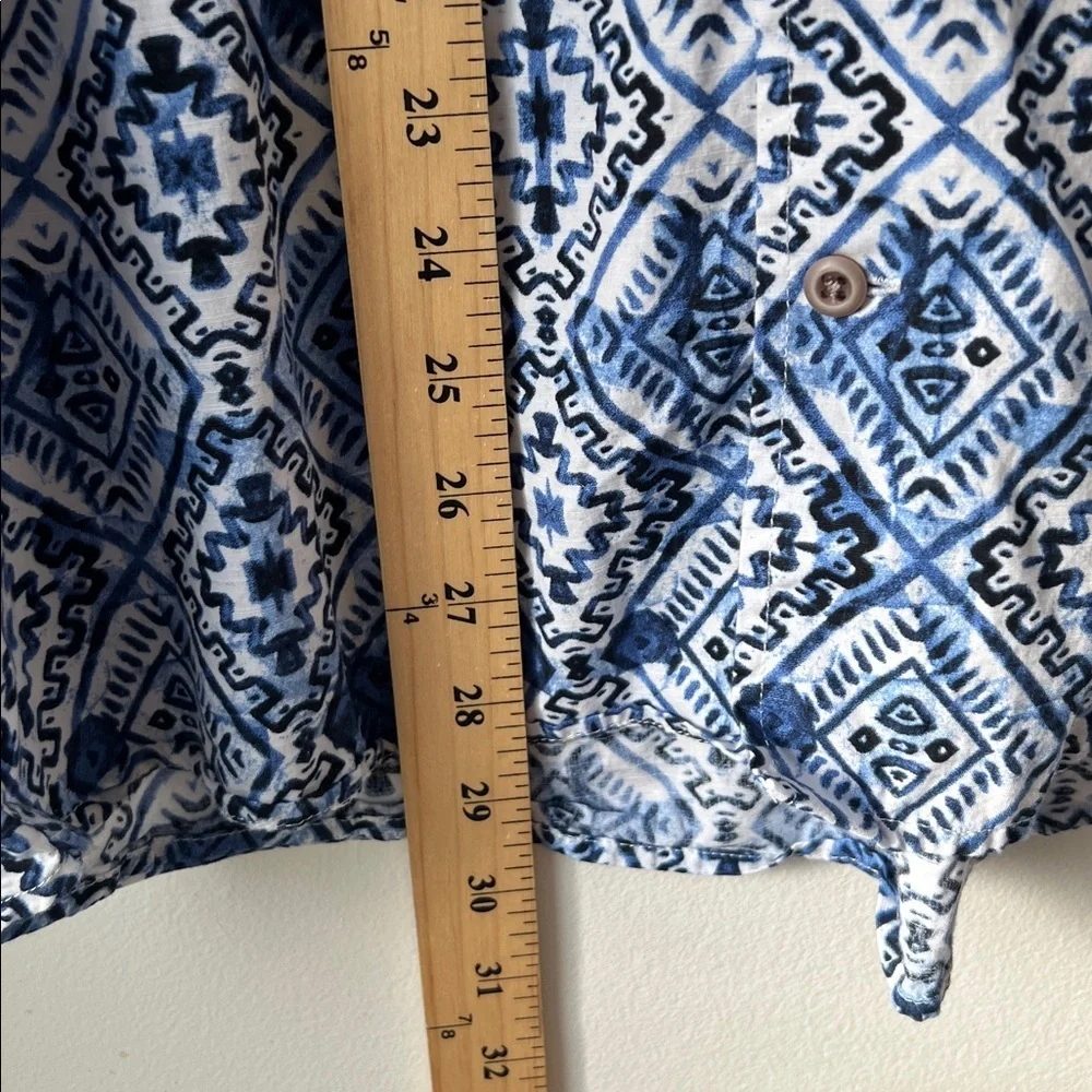 Hurley Men's Geometric Tribal Hawaiian Button down shirt Large